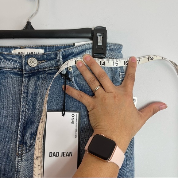 Almost Famous 7 Women's Ripped Distressed Dad Jeans NWT - Picture 7 of 11